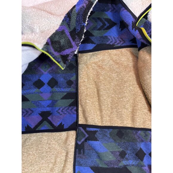Urban Outfitters Sherpa Fleece Jacket With Aztec Pattern & Neon Zippers - Picture 9 of 16